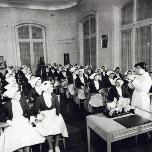 Fondo documental referente a las escuelas de enfermería de 1940 a 1950